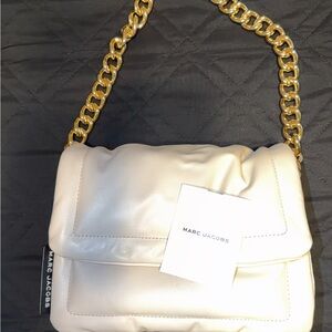 Marc Jacobs Ivory Shoulder Bag with Gold Chain